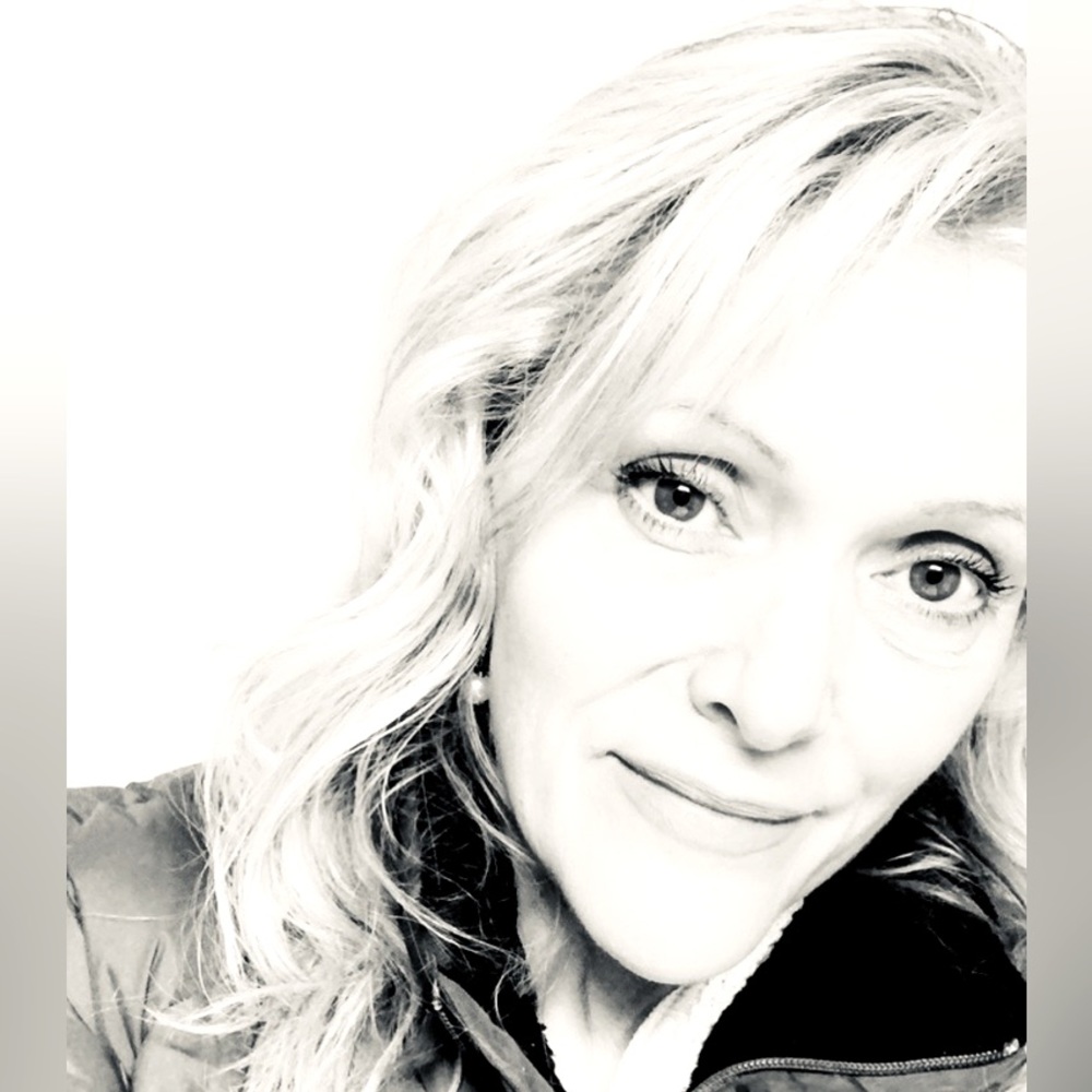 Meet your Posher, Debbie